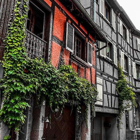 La Maison Rouge Au Coeur De La Ville. Riquewihr Exterior photo